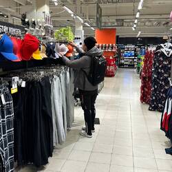 Mit Von auf Einkaufstour