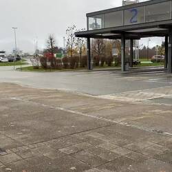 Von ist stolz auf seine neue Jacke - so etwas gibts nicht auf den Philippinen