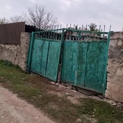 Die letzten Meter geht's durch das Dorf