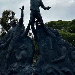 Denkmäler und Bauten