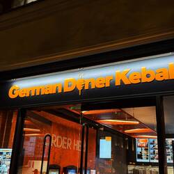Witzig. Döner wird mit Deutschland in Verbindung gebracht. Unser Nationalgericht 😀