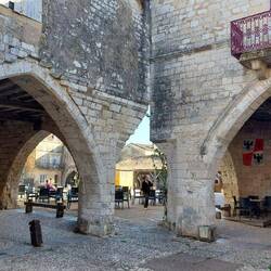 Endnu en by anlagt som en "bastide" - Tonniens