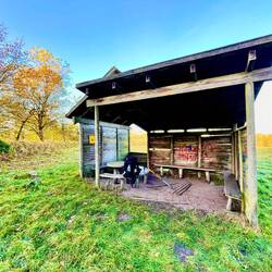 Fröruper Hütte mit nächtlicher Tierbegegnung