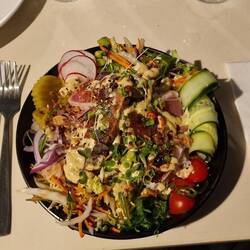 ...Tuna mit Salat...lecker