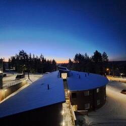Sonnenaufgang aus dem Bett unseres Hotelzimmers. Mama schnorchelt noch.