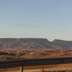 Khénifra von Weitem