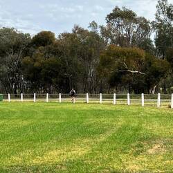 Eine morgendliche Runde um den Sportplatz