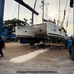 es geht Richtung Wasser. Da wo ein Boot hingehört 😀