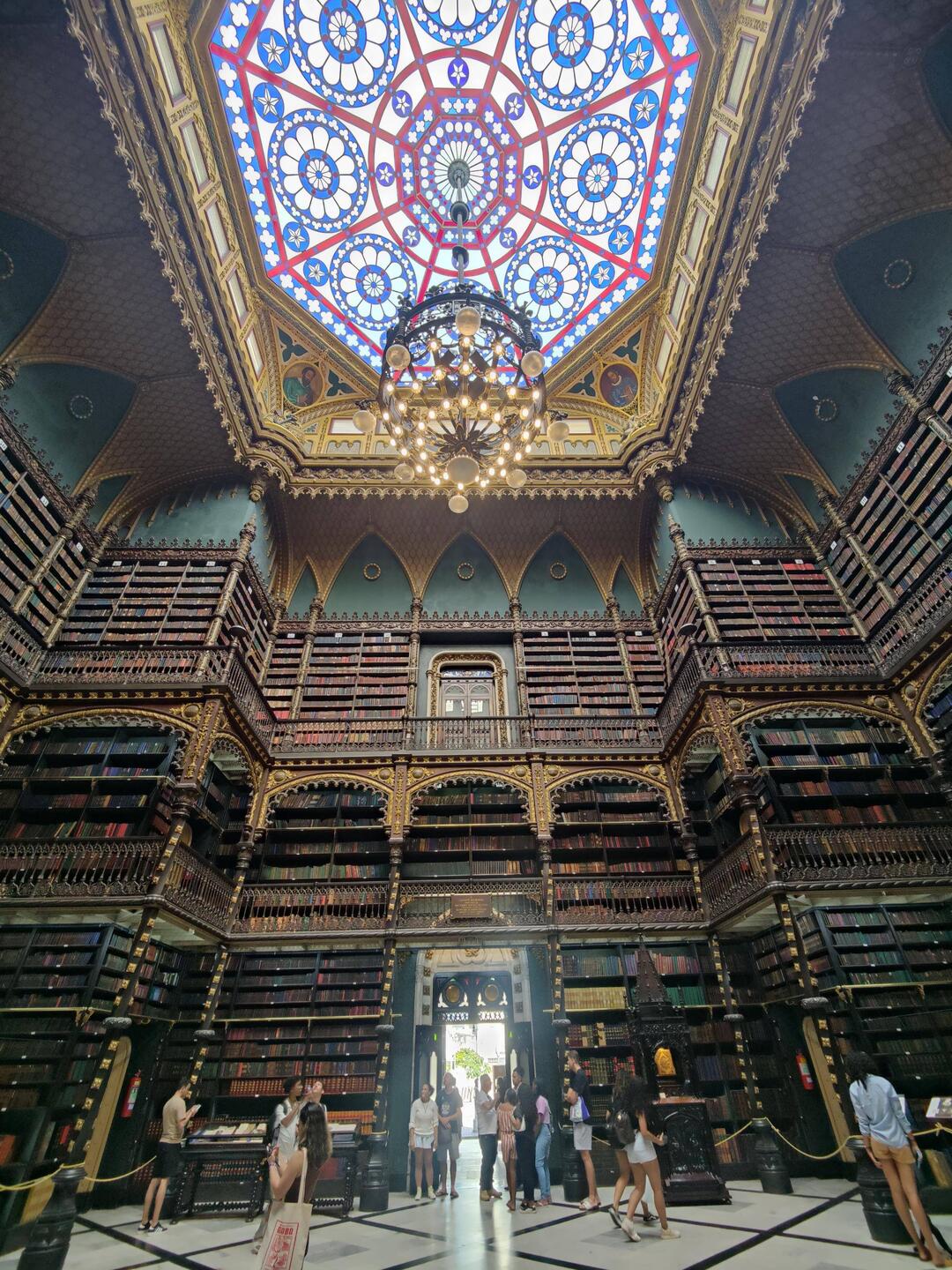 Die Bibliothek von Hogwarts (oder das Königlich Portugiesische Kabinett der Literatur)