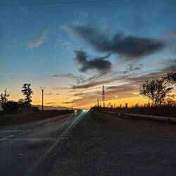 Die Wolken sehen schon toll aus beim Sonnenuntergang