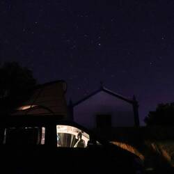 Stellplatz unter Sternen