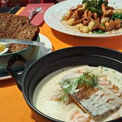 Abendessen im Punaketto, dem Restaurant mit dem Fuchsgesicht