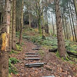 Aufstieg zu den Backofenlöchern