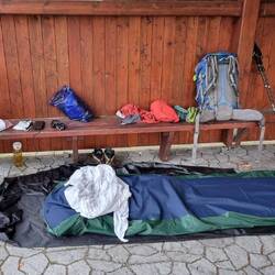 Der Goretex-Biwaksack hält, was er verspricht - nur wärmen tut er nicht...
