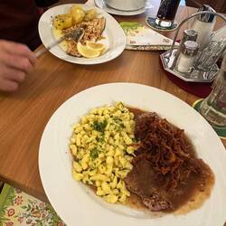 Lecker Essen mit Opa im Adlerstüberl 🥰