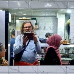 Der Kaffee in der kleinen Garküche ist "superb"!