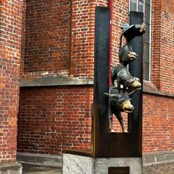 Die Bremer Stadtmusikaten (befreien sich aus den stählernen Vorhängen der Sowjetunion)