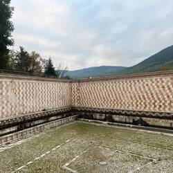 Fontaine aux 99 cannelles (près de la gare d'Aquila)