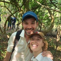 Happy nach den gefundenen Anakondas