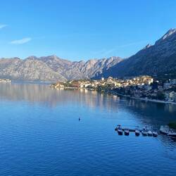 Die Bucht von Kotor erwacht