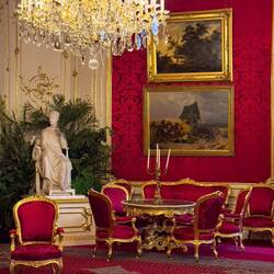 Canova's statue of Napoleon's sister (altered to represent an idealized muse) ... Sisi's large salon