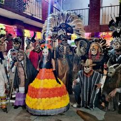 D Maske si d Wärk wo in me dreimonatige Kurs erschaffe worde sind.