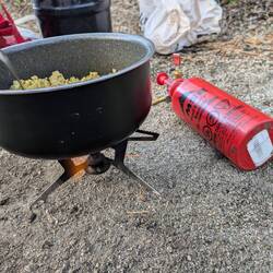 Znacht auf dem Benzinkocher.