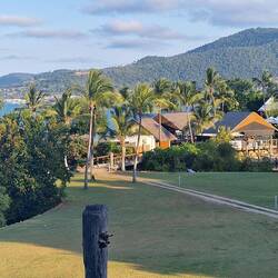 herrliche aussicht aufs meer und beachbar mit -restaurant
