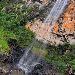 Über 100 Höhenmeter fällt das Wasser