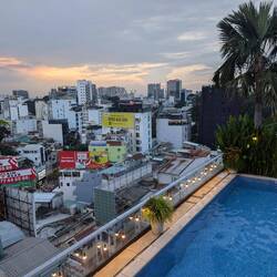 Hotel outdoor roof pool