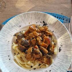 Tagliatelle Thai-Curry.