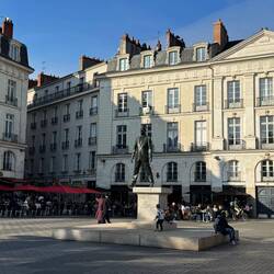 City of culture statue (looks a lot like the artist)