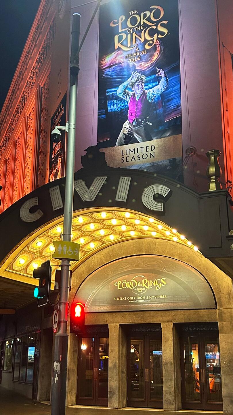 Heute zum Abschluss im Theater