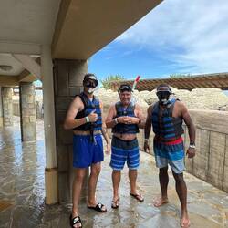 Navy Seals im Schnorchelriff