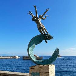 Levitas, Skulptur von Andrea Roggi