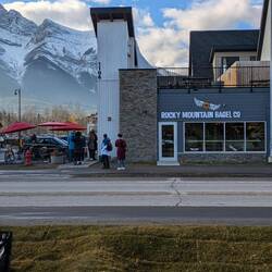 Sonntagsschlange bei Bagel Co