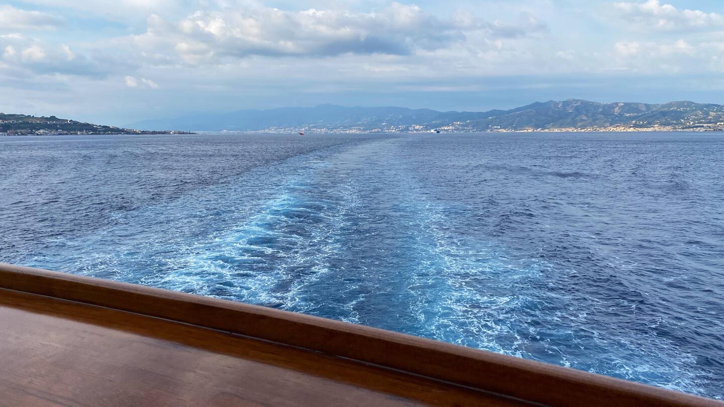 Durchfahrt durch die Strasse von Messina