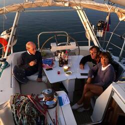 Last apéro with the crew as they disembark the following day