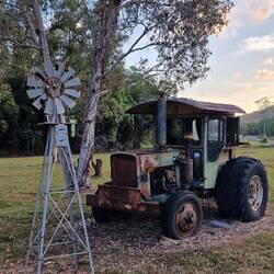 das ist doch mal ein Traktor 😉