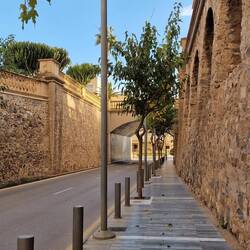 Hinten eine Unterführung ...