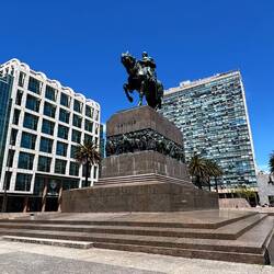 Mausoleo de José Gervasio Artigas