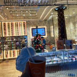 Ça y est j'ai enfin pris le fameux chocolat chaud de chez "Venchi"