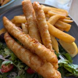 Fish & Chips im Surf Club