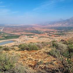 Von der fruchtbaren Ebene um die Provinzhauptstadt Beni Mallal gehts rauf in den Hohen Atlas.
