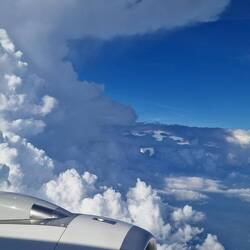 Gewitterwolken geschickt umflogen