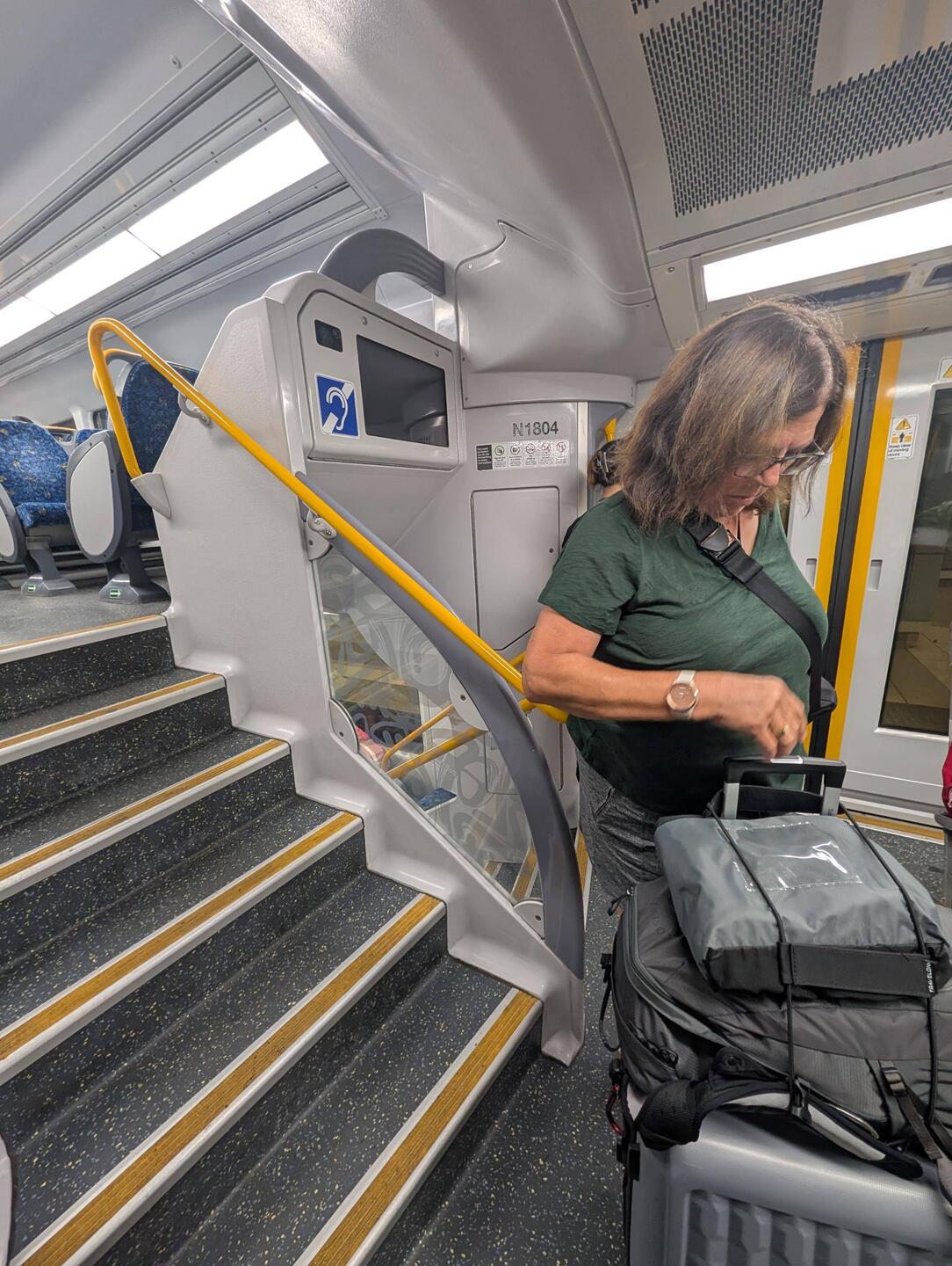 A train had an upper and lower level