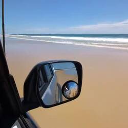 ⛱️🫣🤩