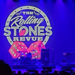 Luck was on our side: we were able to book some tickets to a Stones tribute band