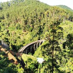 Fast angekommen, die Nine arches bridge