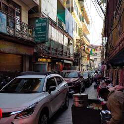 Abendlicher Stau in McLeod Ganj